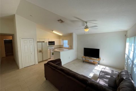 House in Lutz, Florida 3 bedrooms, 98.38 sq.m. № 2114397 - photo 5