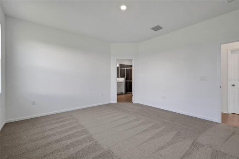 House in Tavares, Florida 4 bedrooms, 196.02 sq.m. № 1675424 - photo 21