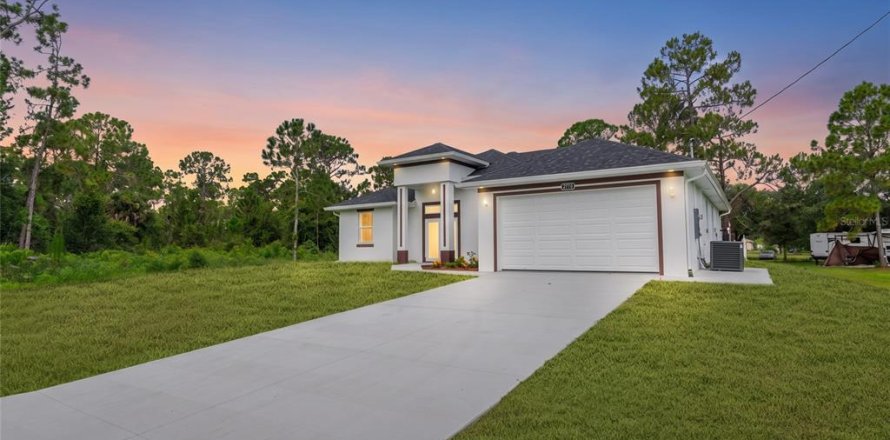 Villa ou maison à Lehigh Acres, Floride 3 chambres, 167.22 m2 № 2353471