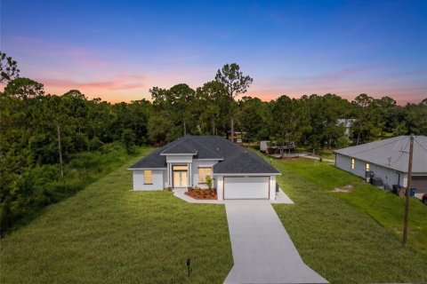 Villa ou maison à vendre à Lehigh Acres, Floride: 3 chambres, 167.22 m2 № 2353471 - photo 2