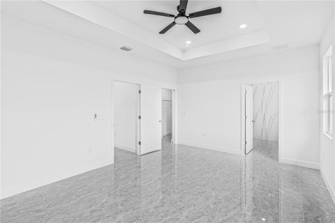 Villa ou maison à vendre à Lehigh Acres, Floride: 3 chambres, 167.22 m2 № 2353471 - photo 24