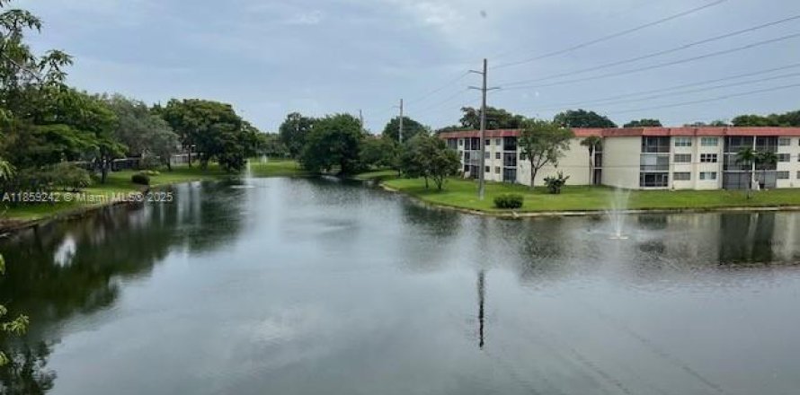 Condo à Pembroke Pines, Floride, 2 chambres № 1886527