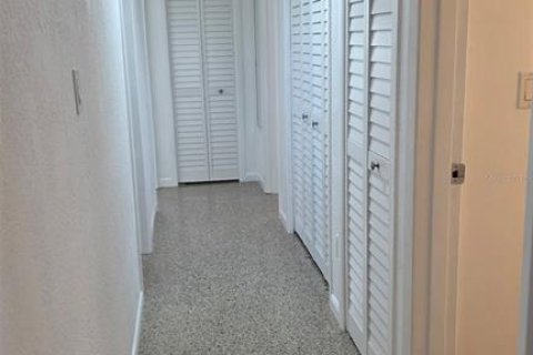 House in New Smyrna Beach, Florida 3 bedrooms, 114.83 sq.m. № 2201238 - photo 24