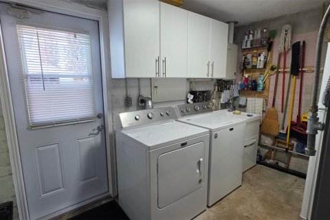 House in New Smyrna Beach, Florida 3 bedrooms, 114.83 sq.m. № 2201238 - photo 30