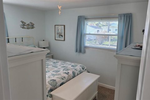 House in New Smyrna Beach, Florida 3 bedrooms, 114.83 sq.m. № 2201238 - photo 19