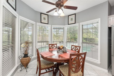 Casa en venta en Deltona, Florida, 4 dormitorios, 243.96 m2 № 2385585 - foto 11