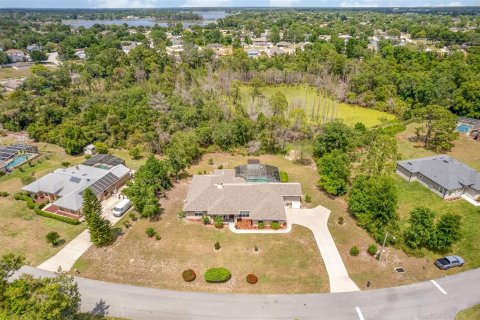 Casa en venta en Deltona, Florida, 4 dormitorios, 243.96 m2 № 2385585 - foto 29