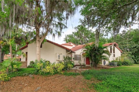 Adosado en venta en Yalaha, Florida, 3 dormitorios, 118.64 m2 № 1591105 - foto 1