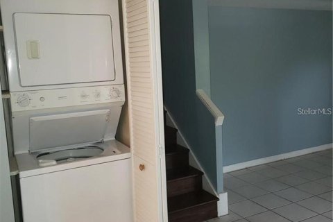 Townhouse in Tampa, Florida 2 bedrooms, 94.02 sq.m. № 1773511 - photo 5