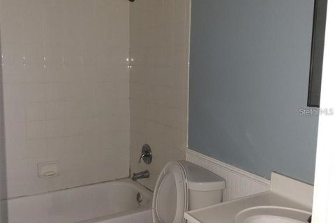 Townhouse in Tampa, Florida 2 bedrooms, 94.02 sq.m. № 1773511 - photo 11