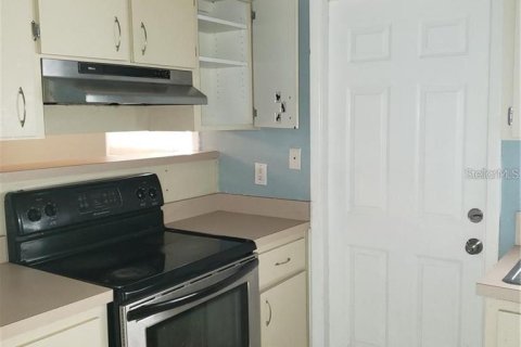 Townhouse in Tampa, Florida 2 bedrooms, 94.02 sq.m. № 1773511 - photo 2