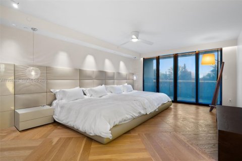 Купить кондоминиум в Бэл-Харбор, Флорида 3 спальни, 300.07м2, № 2021894 - фото 3