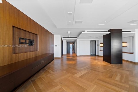 Купить кондоминиум в Бэл-Харбор, Флорида 3 спальни, 300.07м2, № 2021894 - фото 24