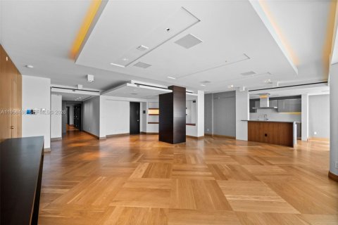 Купить кондоминиум в Бэл-Харбор, Флорида 3 спальни, 300.07м2, № 2021894 - фото 15