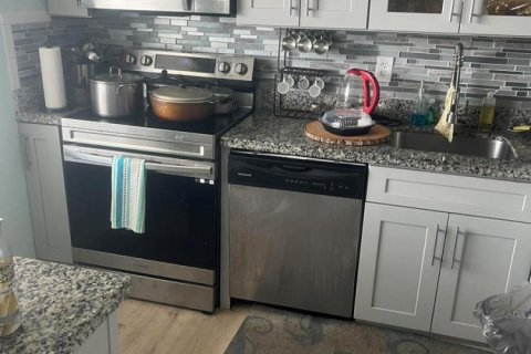 Купить кондоминиум в Лодерхилл, Флорида 3 комнаты, 83.98м2, № 2085565 - фото 4