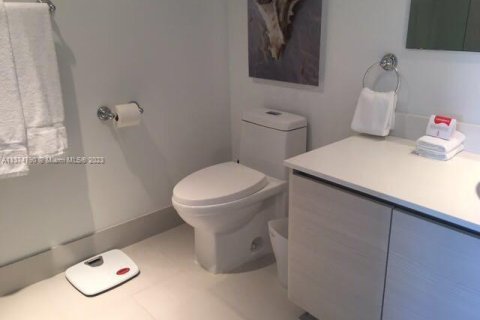 Купить кондоминиум в Халландейл-Бич, Флорида 2 спальни, 94.76м2, № 2016740 - фото 19