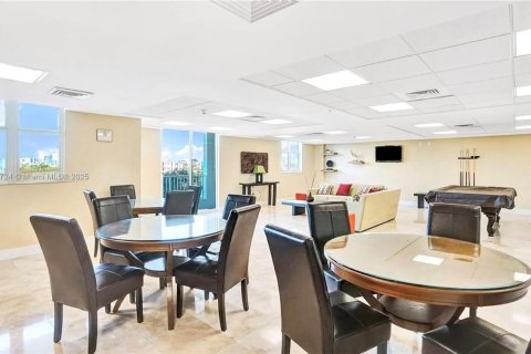 Condominio en alquiler en Miami, Florida, 2 dormitorios, 87.51 m2 № 1979337 - foto 26