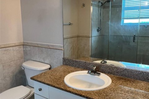 Condominio en alquiler en Miami, Florida, 2 dormitorios, 87.51 m2 № 1979337 - foto 20