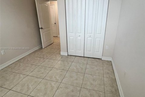 Condominio en alquiler en Miami, Florida, 2 dormitorios, 87.51 m2 № 1979337 - foto 13