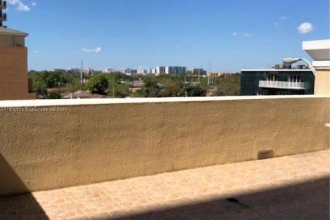 Condominio en alquiler en Miami, Florida, 2 dormitorios, 87.51 m2 № 1979337 - foto 21