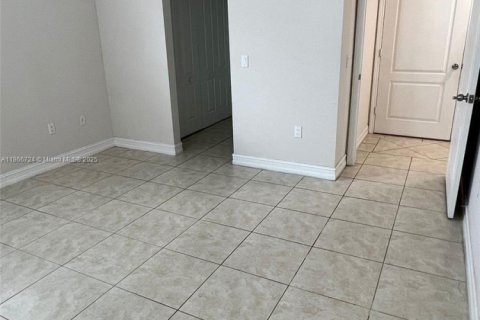 Condominio en alquiler en Miami, Florida, 2 dormitorios, 87.51 m2 № 1979337 - foto 16