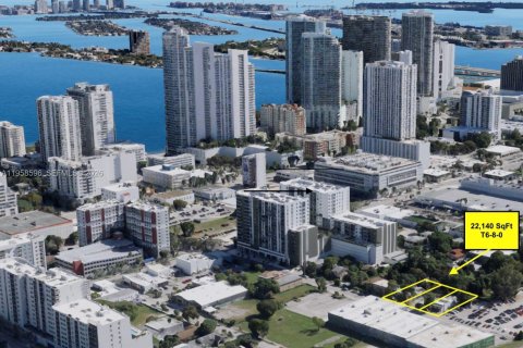 Купить коммерческую недвижимость в Майами, Флорида № 2020841 - фото 3