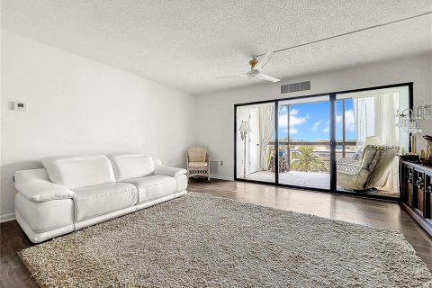 Condo in Clearwater, Florida, 2 bedrooms  № 1262576 - photo 7