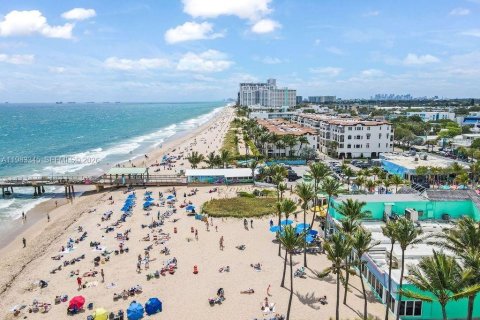 Copropriété à vendre à Lauderdale-by-the-Sea, Floride: 2 chambres, 116.69 m2 № 2047786 - photo 12