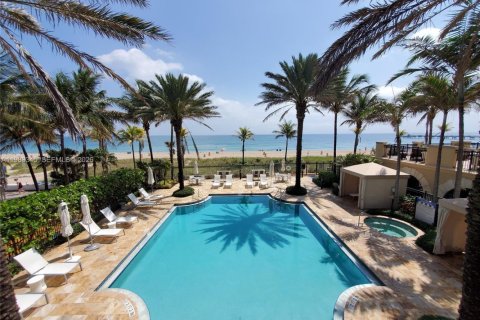 Condo à Lauderdale-by-the-Sea, Floride, 2 chambres  № 2047786