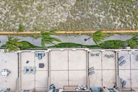 Copropriété à vendre à Lauderdale-by-the-Sea, Floride: 2 chambres, 116.69 m2 № 2047786 - photo 21