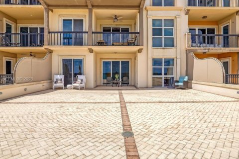 Copropriété à vendre à Lauderdale-by-the-Sea, Floride: 2 chambres, 116.69 m2 № 2047786 - photo 27