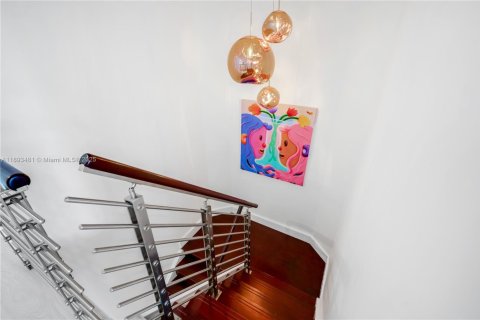 Condominio en venta en Miami, Florida, 2 dormitorios, 140.28 m2 № 1945345 - foto 19