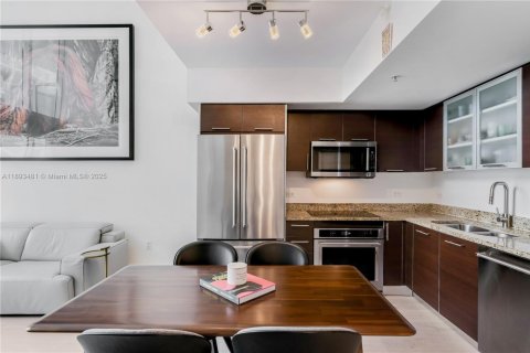 Condominio en venta en Miami, Florida, 2 dormitorios, 140.28 m2 № 1945345 - foto 5