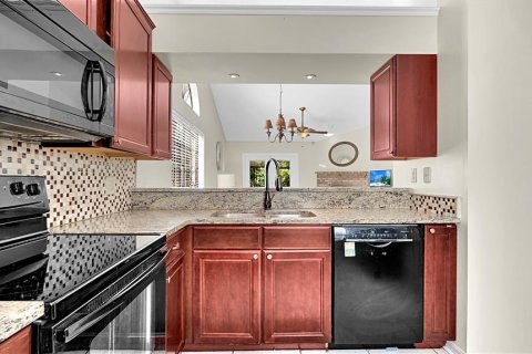Duplex à vendre à Orlando, Floride: 2 chambres, 104.79 m2 № 2419044 - photo 7