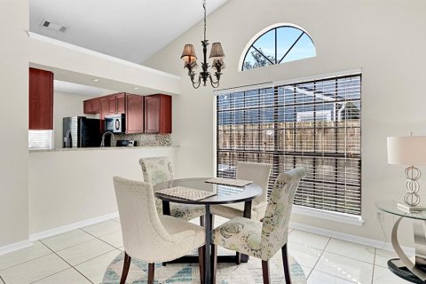 Duplex à vendre à Orlando, Floride: 2 chambres, 104.79 m2 № 2419044 - photo 6