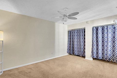 Duplex à vendre à Orlando, Floride: 2 chambres, 104.79 m2 № 2419044 - photo 13