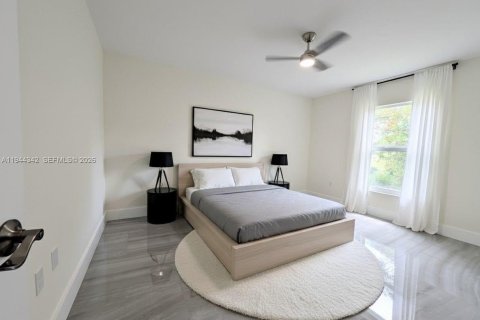 House in Lehigh Acres, Florida 4 bedrooms № 2001568 - photo 14