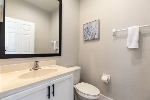 Townhouse in Kissimmee, Florida 2 bedrooms, 107.86 sq.m. № 1677862 - photo 14