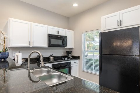 Townhouse in Kissimmee, Florida 2 bedrooms, 107.86 sq.m. № 1677862 - photo 8
