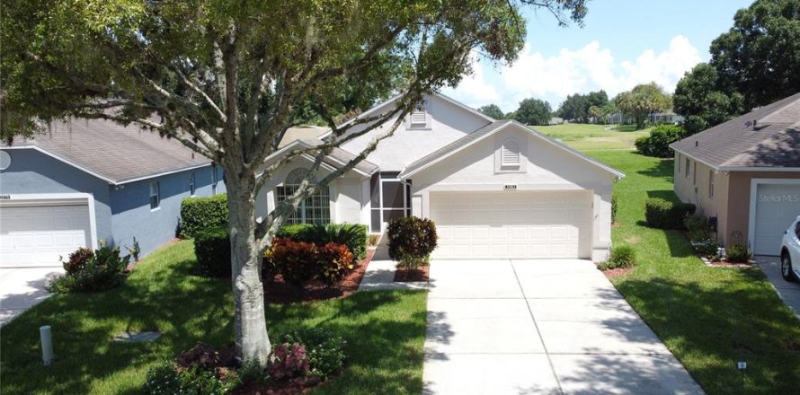 Casa en Clermont, Florida 2 dormitorios, 135.64 m2 № 1893926
