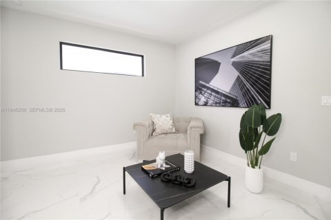 Снять в аренду виллу или дом в Дорал, Флорида 4 спальни, 265.98м2, № 2002566 - фото 13