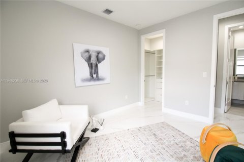 Снять в аренду виллу или дом в Дорал, Флорида 4 спальни, 265.98м2, № 2002566 - фото 25