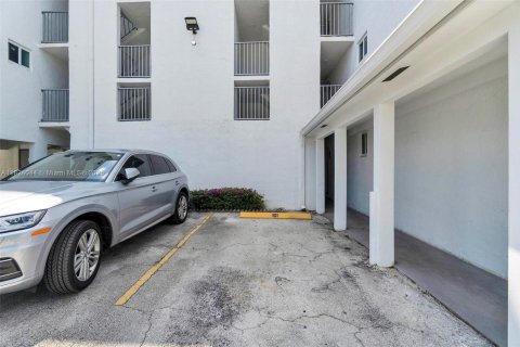 Condominio en alquiler en Miami, Florida, 1 dormitorio, 1473.06 m2 № 1790924 - foto 13