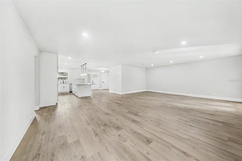 Купить виллу или дом в Орландо, Флорида 7 комнат, 174.01м2, № 2200524 - фото 11