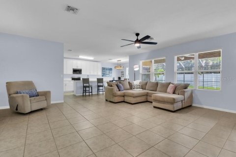 Villa ou maison à vendre à Cape Coral, Floride: 4 chambres, 215.44 m2 № 1845265 - photo 5