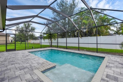 Villa ou maison à vendre à Cape Coral, Floride: 4 chambres, 215.44 m2 № 1845265 - photo 28