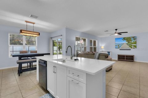 Villa ou maison à vendre à Cape Coral, Floride: 4 chambres, 215.44 m2 № 1845265 - photo 7