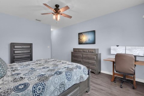 Villa ou maison à vendre à Cape Coral, Floride: 4 chambres, 215.44 m2 № 1845265 - photo 16