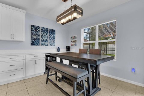 Villa ou maison à vendre à Cape Coral, Floride: 4 chambres, 215.44 m2 № 1845265 - photo 10