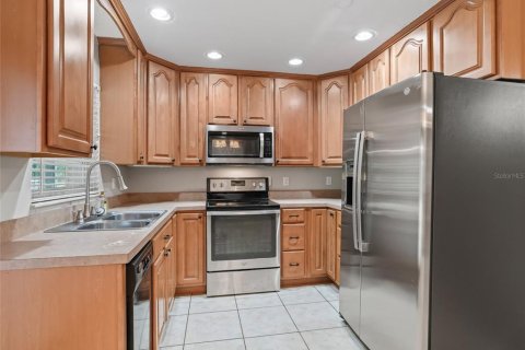House in Bushnell, Florida 4 bedrooms, 190.82 sq.m. № 2208306 - photo 7
